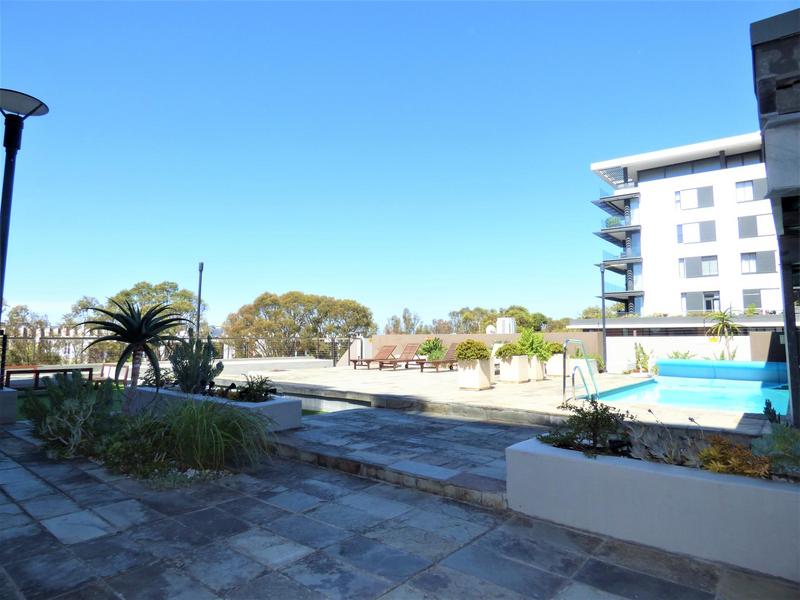 1 Bedroom Property for Sale in Green Point Western Cape